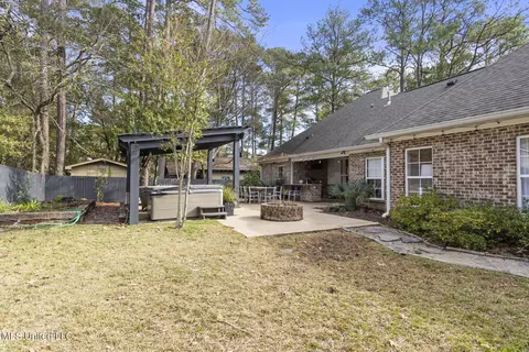 Exterior - 2342 Wild Valley Dr, Jackson, MS 39211 photo 5 of 6