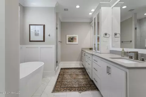 Bath - 2342 Wild Valley Dr, Jackson, MS 39211 photo 1 of 6