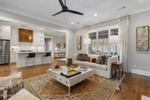 Living - 2342 Wild Valley Dr, Jackson, MS 39211 photo 3 of 3