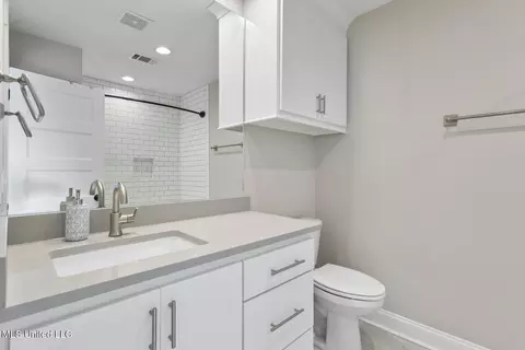 Bath - 2342 Wild Valley Dr, Jackson, MS 39211 photo 6 of 6