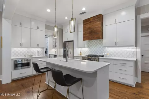 Kitchen - 2342 Wild Valley Dr, Jackson, MS 39211 photo 1 of 3