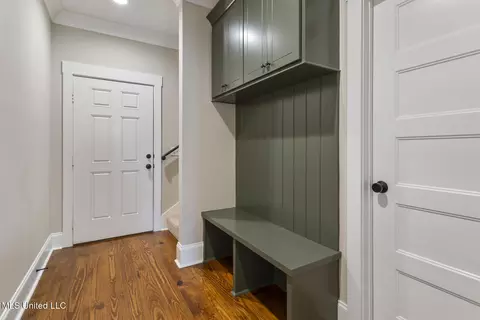 Entry Way - 2342 Wild Valley Dr, Jackson, MS 39211 photo 2 of 2