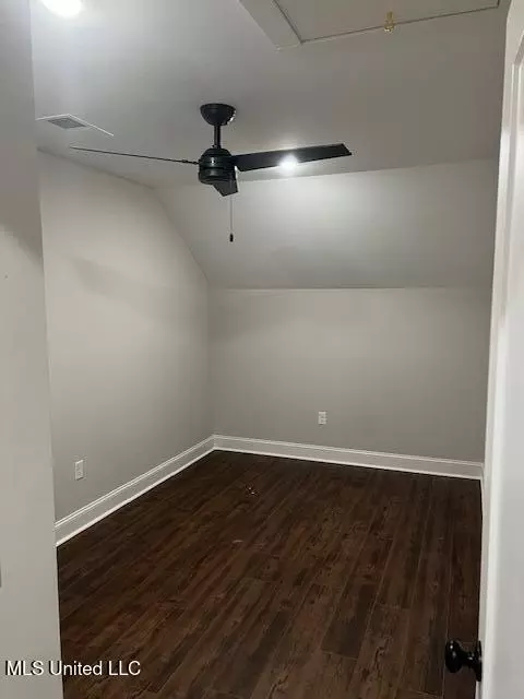 Bedroom - 186 E South St, Hernando, MS 38632 photo 8 of 8