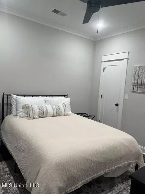 Bedroom - 186 E South St, Hernando, MS 38632 photo 6 of 8