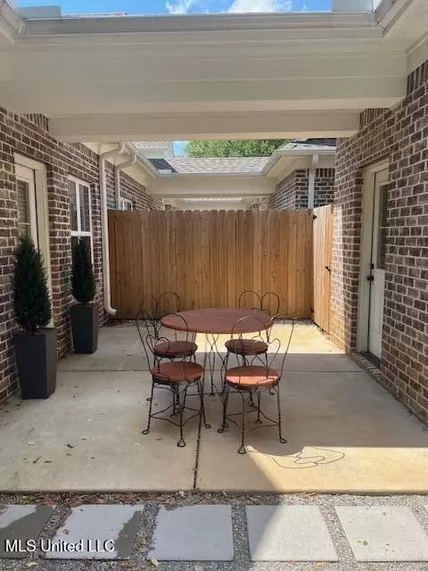 Exterior - 186 E South St, Hernando, MS 38632 photo 5 of 5