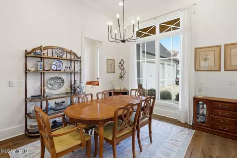 Dining - 246 Arbor Trl, Brandon, MS 39047 photo 1 of 4