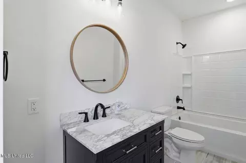 Bath - 246 Arbor Trl, Brandon, MS 39047 photo 6 of 6