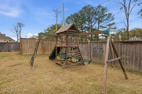 Exterior - 246 Arbor Trl, Brandon, MS 39047 photo 8 of 8