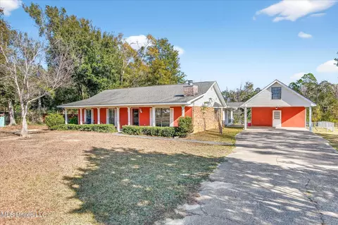 17080 Fenton Dedeaux Rd, Kiln, MS 39556