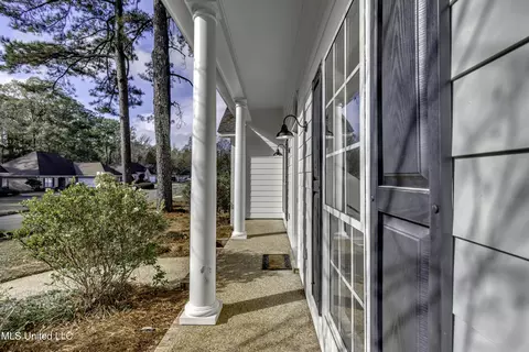 Exterior - 1116 Ellington Ct, Brandon, MS 39042 photo 5 of 11