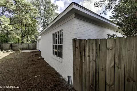 Exterior - 1116 Ellington Ct, Brandon, MS 39042 photo 11 of 11
