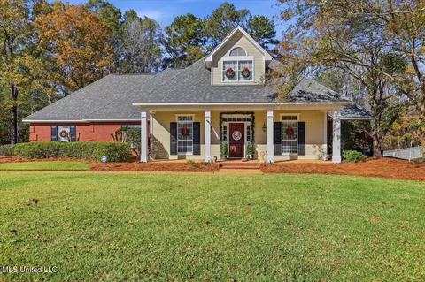 405 Fawnwood Dr, Brandon, MS 39042