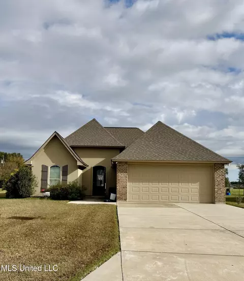 106 Riverbend Ave, Vidalia, LA 71373