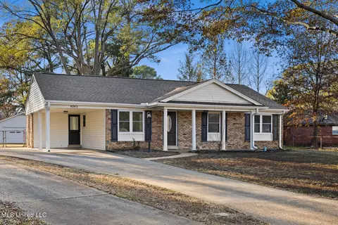 8263 Charleston Dr, Southaven, MS 38671