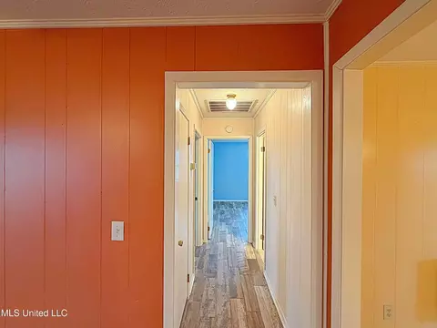 Entry Way - 4011 Midway Rd, Carthage, MS 39051 photo 1 of 1