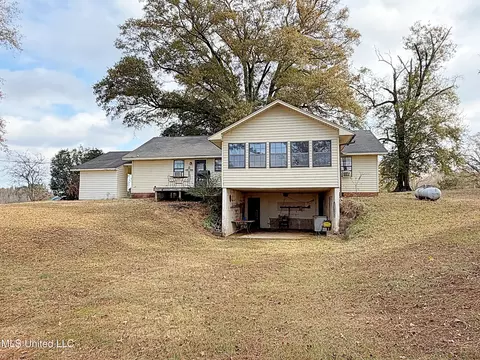 Exterior - 4011 Midway Rd, Carthage, MS 39051 photo 4 of 5