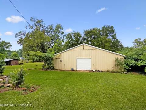 Exterior - 124 Main St, Sebastopol, MS 39359 photo 6 of 6