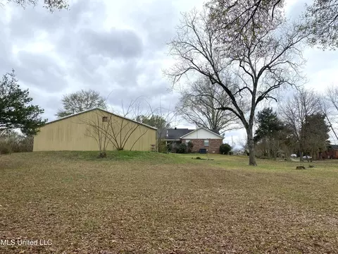 Exterior - 124 Main St, Sebastopol, MS 39359 photo 3 of 6
