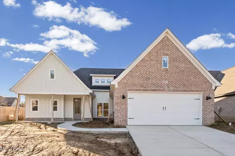 2651 Della St, Hernando, MS 38632