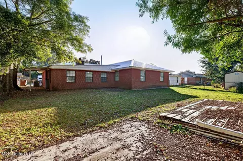 Exterior - 640 Peyton Dr, Biloxi, MS 39530 photo 3 of 4