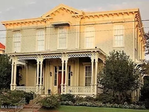 311 S Commerce St, Natchez, MS 39120