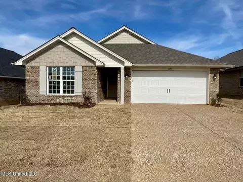 102 Red Bird Cv, Senatobia, MS 38668