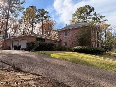 Exterior - 717 Thomas Ln, Madison, MS 39110 photo 3 of 7