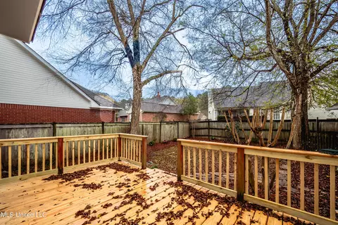 Exterior - 217 Bayview Dr, Madison, MS 39110 photo 4 of 11