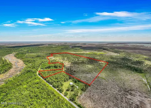 04 Bayou Cumbest Rd, Moss Point, MS 39562