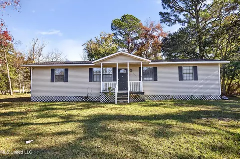 3202 Bemis Ave, Gautier, MS 39553