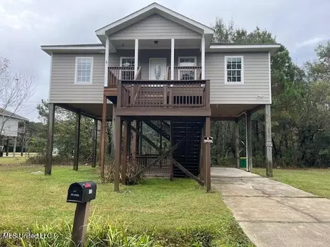 6102 Lepoma Ave, Biloxi, MS 39532