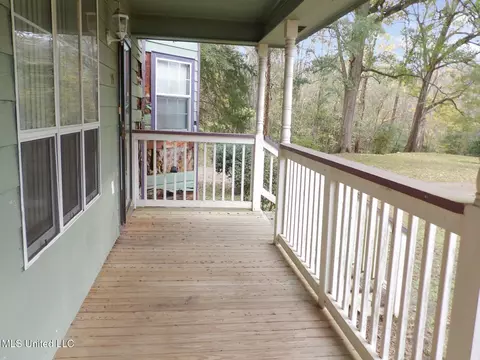 Exterior - 19 Beverly Dr, Natchez, MS 39120 photo 4 of 4