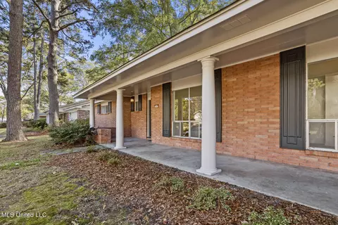 5347 Reddoch Dr, Jackson, MS 39211 photo 3