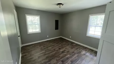 Bedroom - 2261 Paden St, Jackson, MS 39204 photo 4 of 5