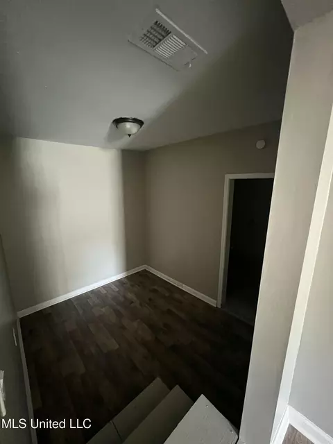 Entry Way - 2261 Paden St, Jackson, MS 39204 photo 3 of 3