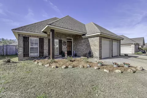 717 Chambord Dr, Brandon, MS 39042 photo 2