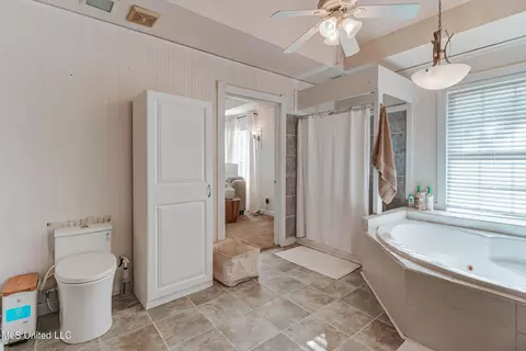 Bath - 3016 Ed Parker Rd, Moss Point, MS 39562 photo 7 of 8