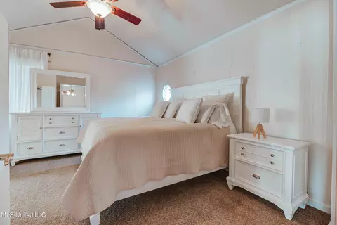 Bedroom - 3016 Ed Parker Rd, Moss Point, MS 39562 photo 5 of 10