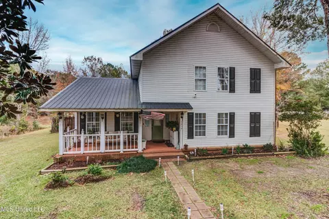 Exterior - 3016 Ed Parker Rd, Moss Point, MS 39562 photo 2 of 23