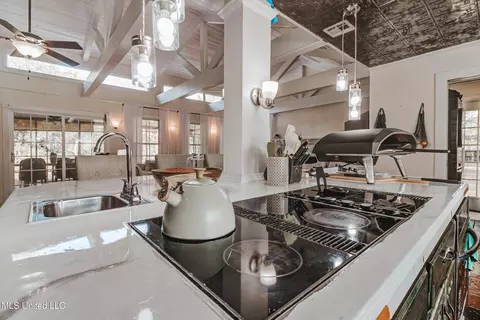 Kitchen - 3016 Ed Parker Rd, Moss Point, MS 39562 photo 10 of 10