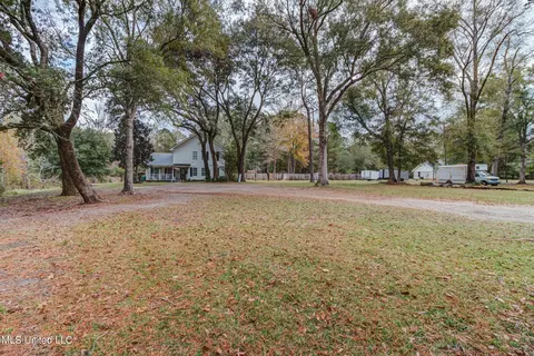 Exterior - 3016 Ed Parker Rd, Moss Point, MS 39562 photo 16 of 23