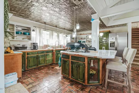 Kitchen - 3016 Ed Parker Rd, Moss Point, MS 39562 photo 9 of 10