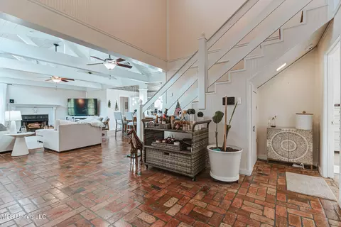 Entry Way - 3016 Ed Parker Rd, Moss Point, MS 39562 photo 3 of 5