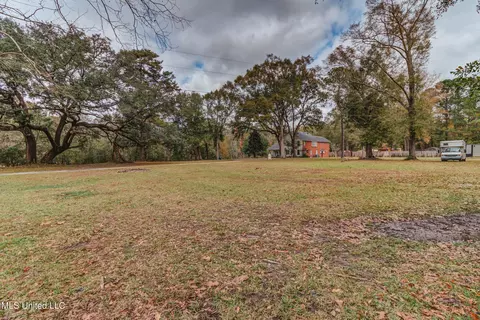 Exterior - 3016 Ed Parker Rd, Moss Point, MS 39562 photo 15 of 23