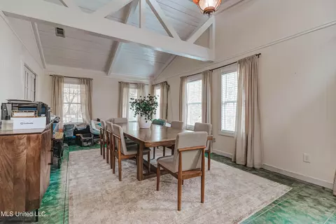 Dining - 3016 Ed Parker Rd, Moss Point, MS 39562 photo 1 of 3