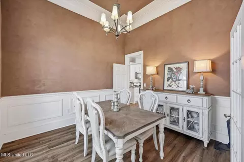 Dining - 513 Windsor Dr, Brandon, MS 39047 photo 4 of 4