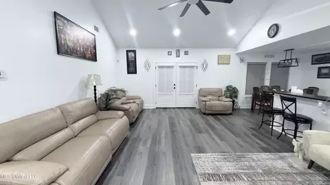 Entry Way - 3887 Abby Ln, Belden, MS 38826 photo 2 of 5