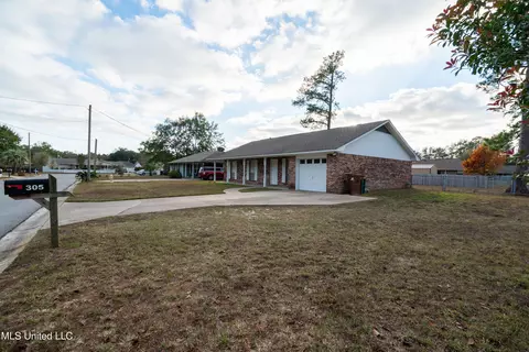 Exterior - 305 Rita Ln, Long Beach, MS 39560 photo 2 of 5