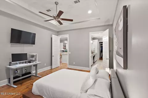 Bedroom - 445 Brazos Dr, Brandon, MS 39047 photo 3 of 5