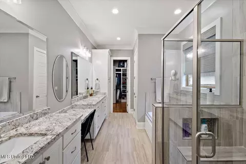 Entry Way - 445 Brazos Dr, Brandon, MS 39047 photo 4 of 4